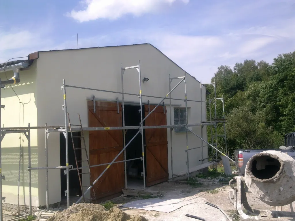 Montáž lešenia